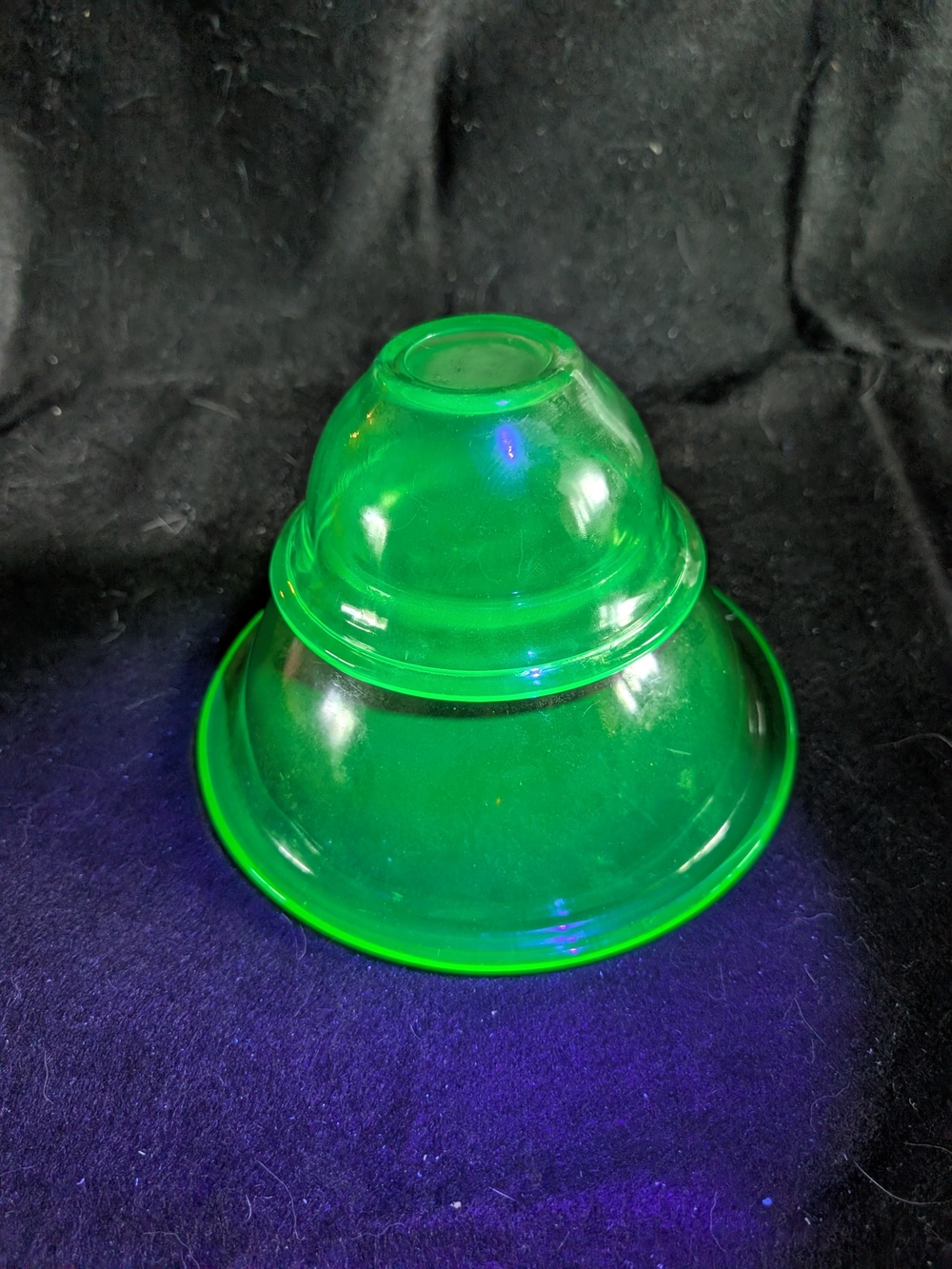 2/120$ Vintage Green Translucent Mixing Bowl Set
